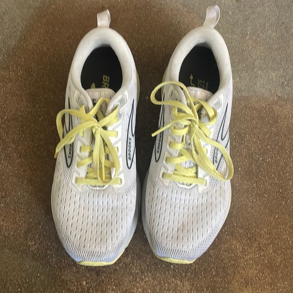 Brooks Levitate 6